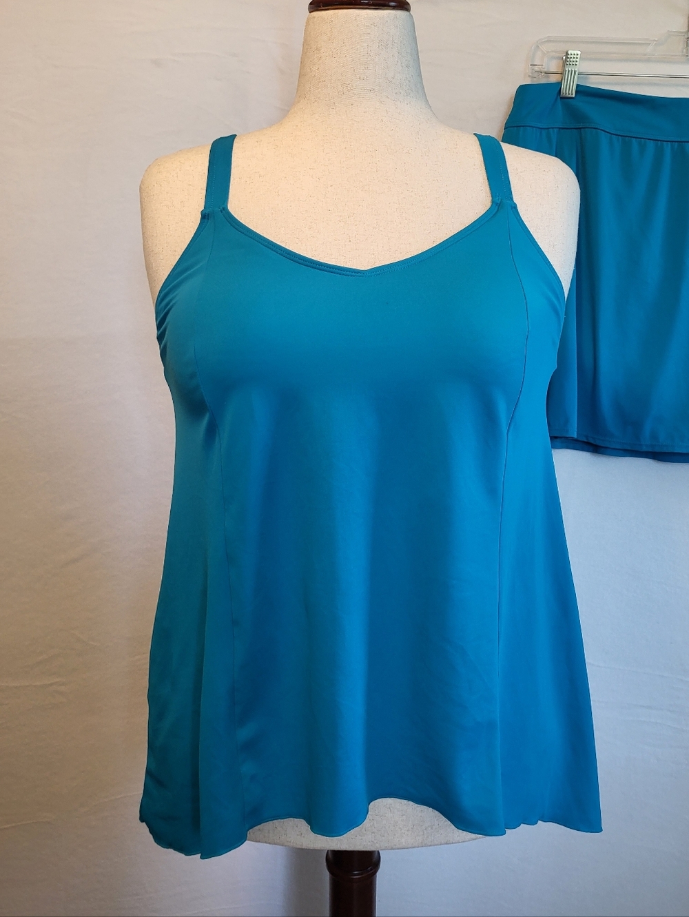 D & Co Beach Women's 2 Piece Teal V-Neck Tankini And Swim Skirt Size 22W